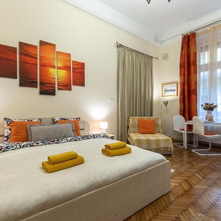 Harmony & Cute - Central Apartments Будапеща Екстериор снимка