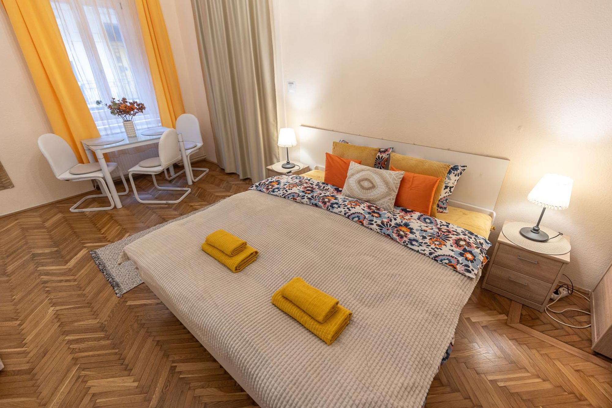 Harmony & Cute - Central Apartments Будапеща Екстериор снимка